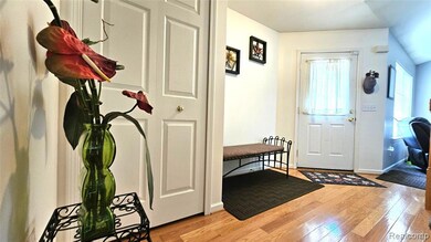 8883 Redstone Dr unit 2, Pinckney, MI 48169 - photo 2