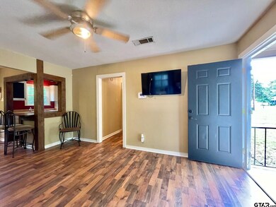 607 607 Turner St, Kilgore, TX 75662 - photo 6