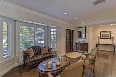Gorgeous bay window and crown molding