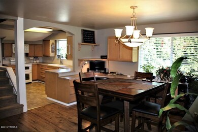 3a Open Concept Kitchen & Dining