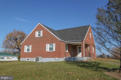 838 Jenny Wren Dr, Martinsburg, WV 25404 - photo 4