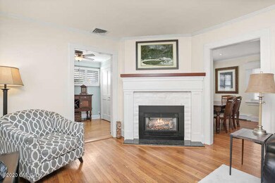 18 Suburban Ave Cos Cob CT-small-007-022