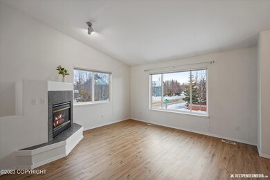 Livng Space with Gas Fireplace