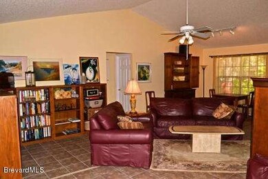 living-room-towards-frontjpg