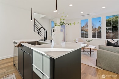 8757 Palatine Ave N unit B, Seattle, WA 98103 - photo 6