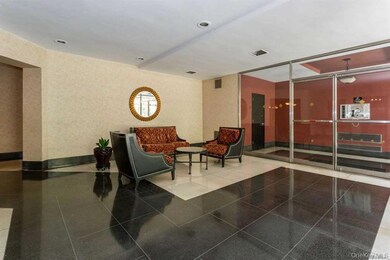 75 S Middle Neck Rd unit 4H, Great Neck, NY 11021 - photo 3