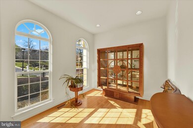 2730 Lightfoot Dr, Baltimore, MD 21209 - photo 3