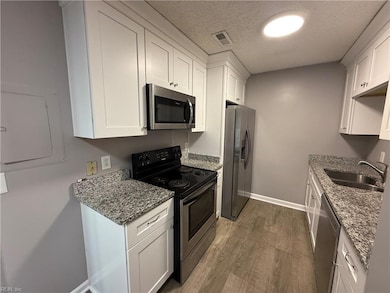 906 Seabreeze Ct, Chesapeake, VA 23320 - photo 6