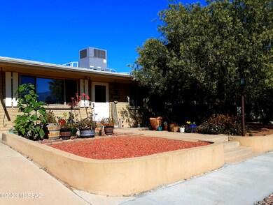 5621 N Mona Lisa Rd, Tucson, AZ 85741 - photo 2