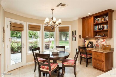 6 Dining Area