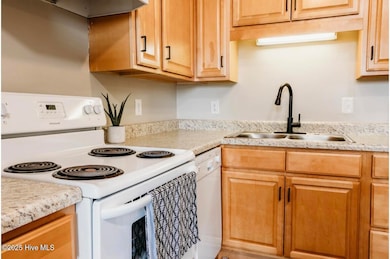 2507 Flint Dr, Wilmington, NC 28401 - photo 7