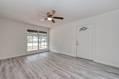 9906 Carmalee St, Houston, TX 77075 - photo 7