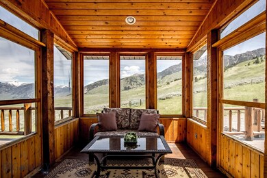 Screened in Porch