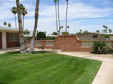 10881 W Santa fe Dr unit 17, Sun City, AZ 85351 - photo 3