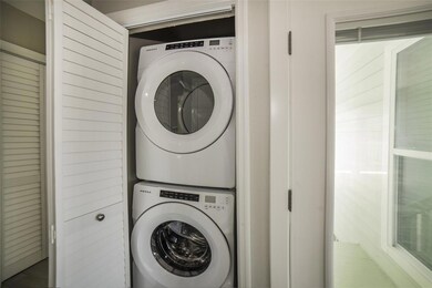 8601 E Bay Dr unit 1, Treasure Island, FL 33706 - photo 2