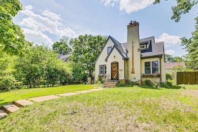 3807 Hubbard Ave N, Robbinsdale, MN 55422 - photo 2