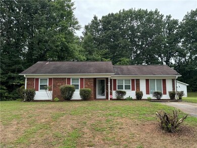 218 Ravenwood Ct, King, NC 27021 - photo 3