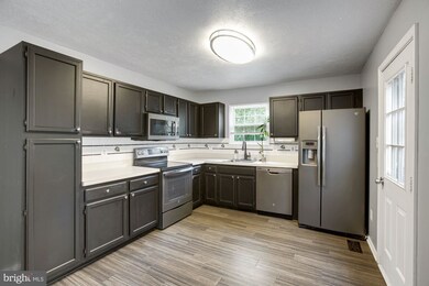 7567 Kimberton Ct, Manassas, VA 20111 - photo 5