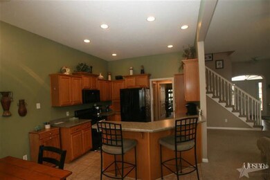 14412 Miracle Ct, Grabill, IN 46741 - photo 3