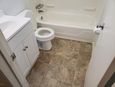 329 Richlands Ave unit 10, Jacksonville, NC 28540 - photo 5