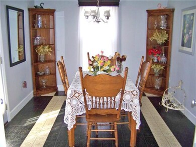 89 Love Lady Hollow Ln, Tennessee Ridge, TN 37178 - photo 4