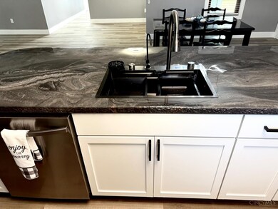 1762 Lockbourne Dr, Cincinnati, OH 45240 - photo 7