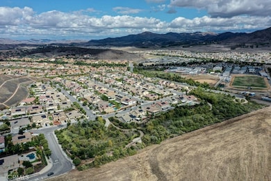 32611 Chambord St, Winchester, CA 92596 - photo 5