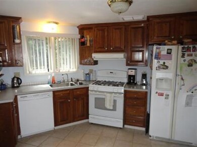 14 Elm St, Cotuit, MA 02635 - photo 4