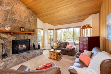 17867 Paper Birch Ln, Sunriver, OR 97707 - photo 2