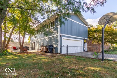 4735 Woodcrest Dr, Columbus, IN 47203 - photo 7