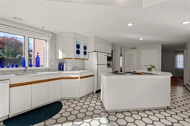 221 Kearney St, Manchester, NH 03104 - photo 7