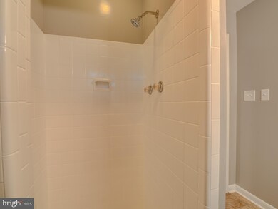 1010 Broadmore Cir, Silver Spring, MD 20904 - photo 7