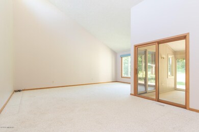 6475 Rose Arbour-7
