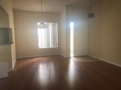 Foyer/Dining