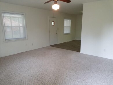 220 E 1st Ave, Elkins, AR 72727 - photo 4