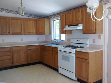 74 Parker Rd, Bethlehem, NH 03574 - photo 7