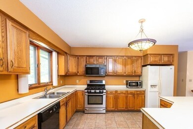 312 Mohawk Dr, Westport, MA 02790 - photo 6