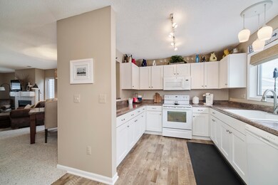 317 5th Ave unit 11, Manistee, MI 49660 - photo 3