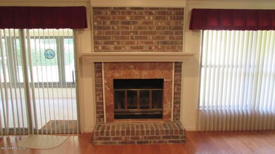 5924 Swamp Fox Rd, Jacksonville, FL 32210 - photo 7