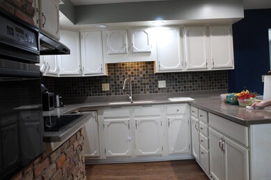 5004 N Somerset Dr, Muncie, IN 47304 - photo 5