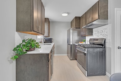 403 Arrowhead Trail, Carol Stream, IL 60188 - photo 2