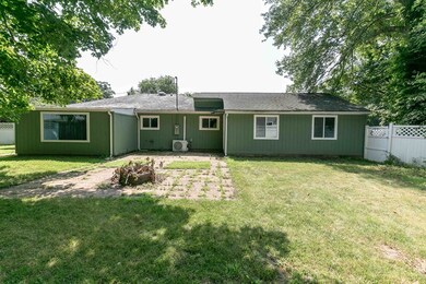 55 Sherry St, Whitinsville, MA 01588 - photo 5