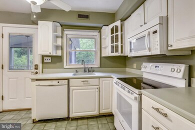 11036 Harding Rd, Laurel, MD 20723 - photo 5