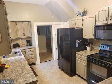 51 S King St, Stevens, PA 17578 - photo 3