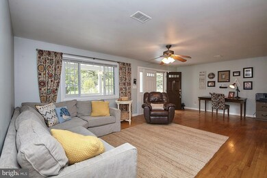 6691 Maxwell Ave, Warrenton, VA 20187 - photo 5