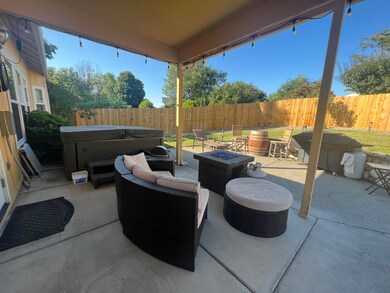 1762 N 10th St unit 10916018, Central Point, OR 97502 - photo 3