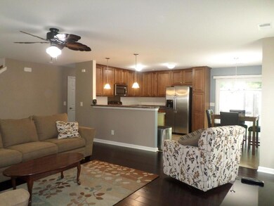 163 Blackstone Living room