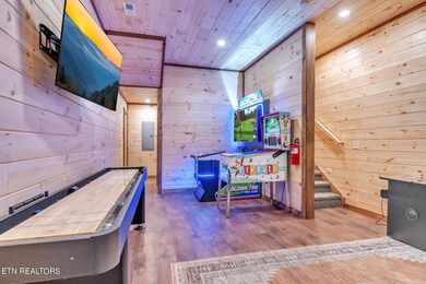 3140 White Falcon Way--13