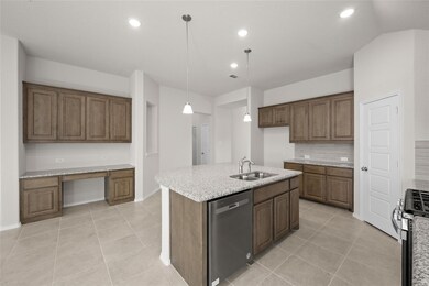 909 Eloise Ln, Cleburne, TX 76033 - photo 4