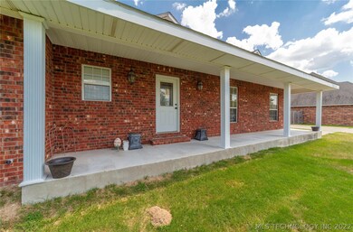 2100 Wisteria, McAlester, OK 74501 - photo 4